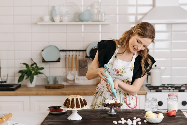 Essential Supplies for Baking a Cake: Equip Your Kitchen for Sweet Success
